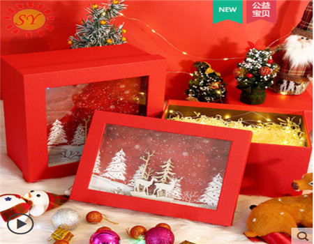 圣诞纸礼品盒